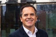 2025 Alumni Award winner Professor Filipe Pereira